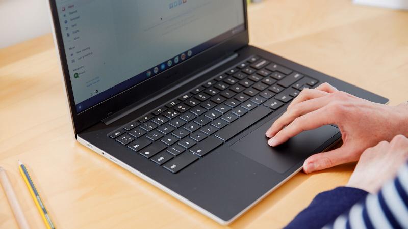Samsung Chromebook Go (intel Celeron N4500/4GB/64GB/UHD Graphics/Chrome OS) (OPEN BOX)